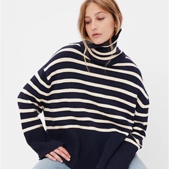 Brand New with Tags GAP Turtleneck - Picture 8 of 8
